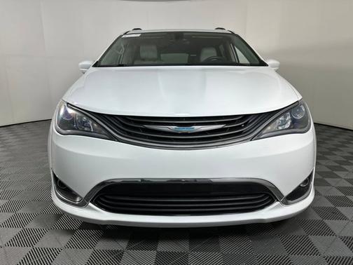 2018 Chrysler Pacifica Hybrid Touring L