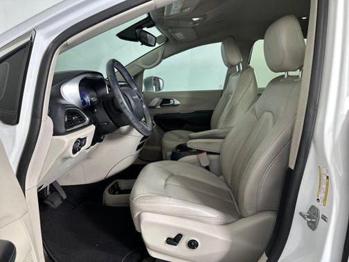 2018 Chrysler Pacifica Hybrid Touring L