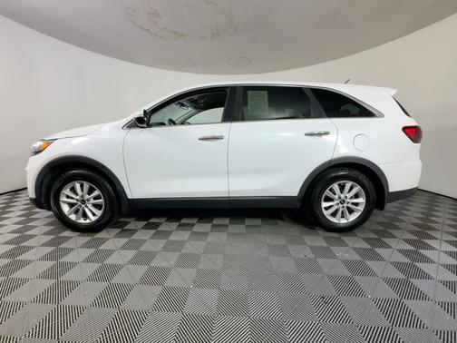 2020 Kia Sorento LX