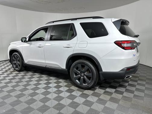 2025 Honda Pilot Sport