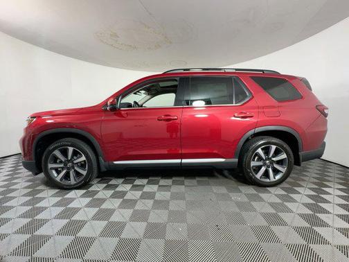 2025 Honda Pilot Touring 8-Passenger