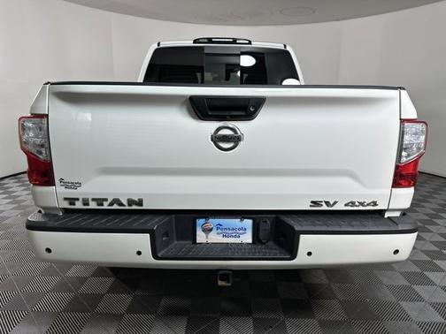 2021 Nissan Titan SV