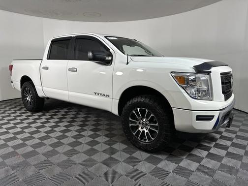2021 Nissan Titan SV