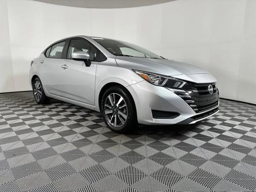 2023 Nissan Versa SV