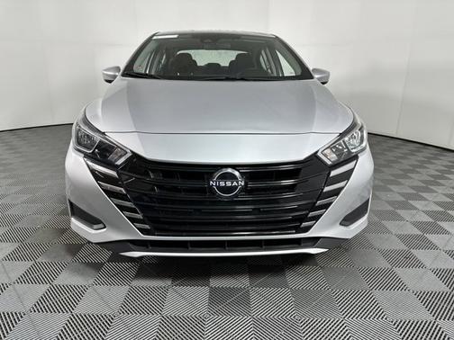 2023 Nissan Versa SV