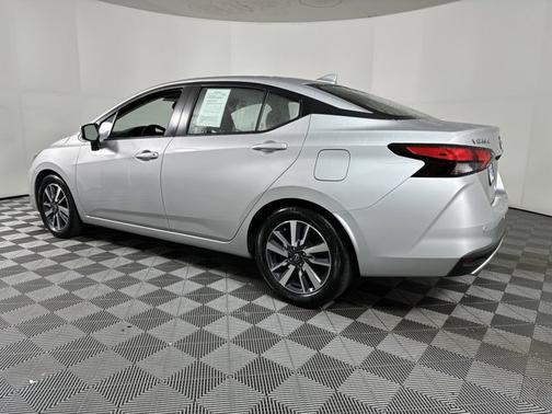 2023 Nissan Versa SV
