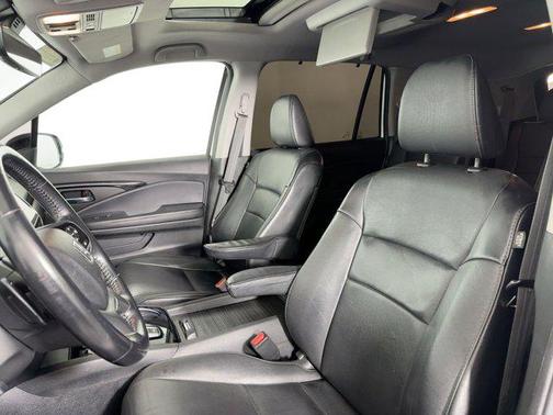 2019 Honda Pilot Touring 8-Passenger
