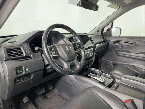 2019 Honda Pilot Touring 8-Passenger