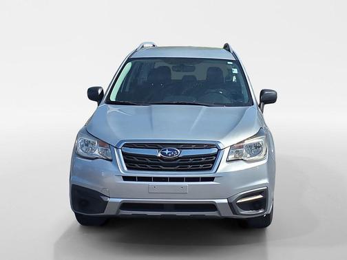 Ice Silver Metallic 2017 Subaru Forester 2.5i