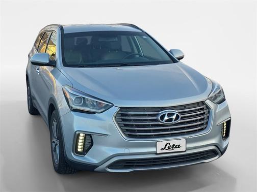 2017 Hyundai SANTA FE SE