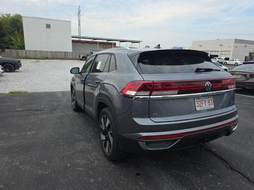 2024 Volkswagen Atlas Cross Sport 2.0T SE w/Technology 4MOTION