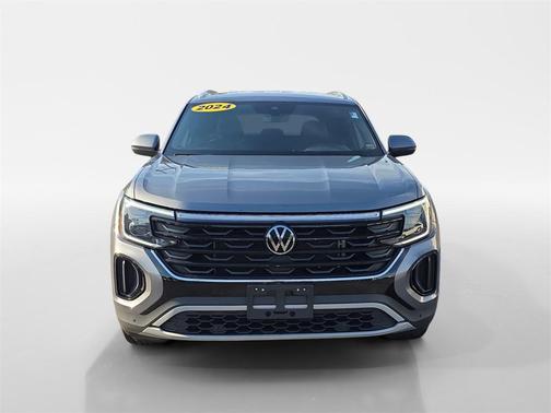 2024 Volkswagen Atlas Cross Sport 2.0T SE w/Technology 4MOTION