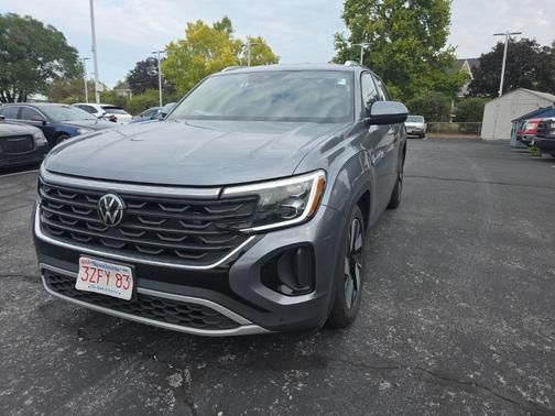 2024 Volkswagen Atlas Cross Sport 2.0T SE w/Technology 4MOTION