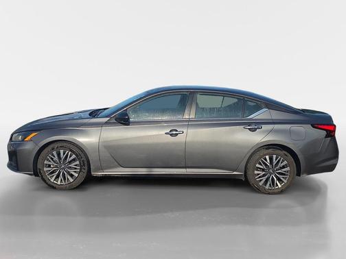 Gun Metallic 2024 Nissan Altima 2.5 SV