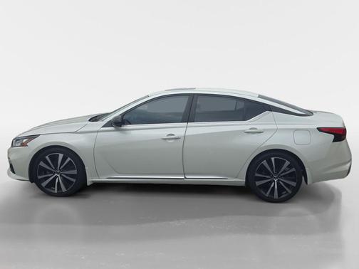 Pearl White Tricoat 2019 Nissan Altima 2.5 SR