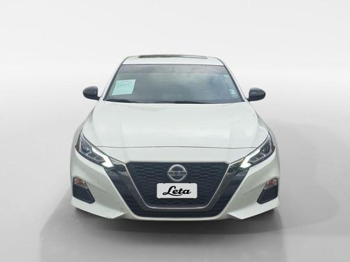 Pearl White Tricoat 2019 Nissan Altima 2.5 SR