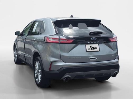 Iconic Silver Metallic 2022 Ford Edge Titanium
