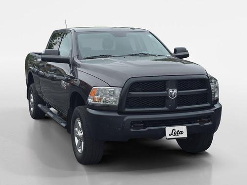 Granite Crystal Metallic Clearcoat 2017 RAM 3500 Tradesman Crew Cab 4x4 6'4' Box