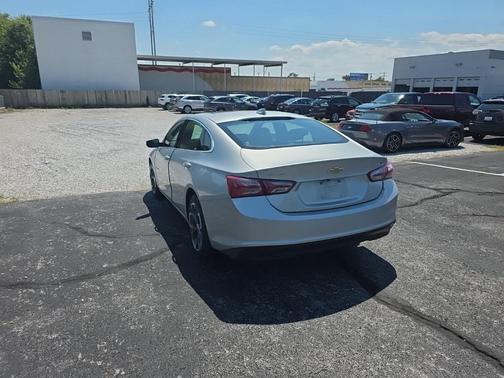 2022 Chevrolet Malibu FWD LT