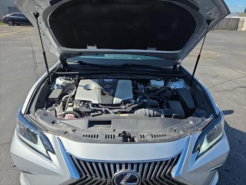 2021 Lexus ES 300h Base