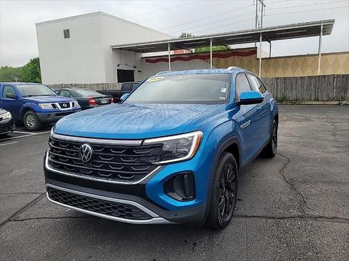 2024 Volkswagen Atlas Cross Sport 2.0T SE w/Technology 4MOTION