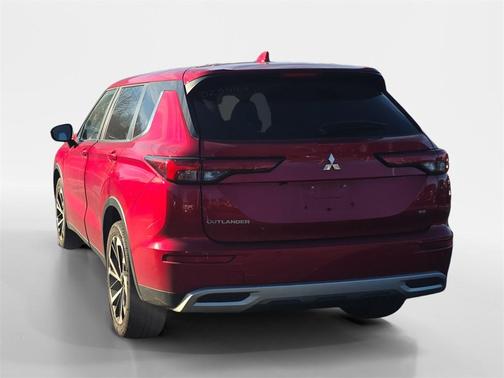 2023 Mitsubishi Outlander SE Special Edition 2WD