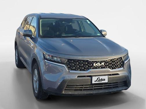 2022 Kia Sorento LX