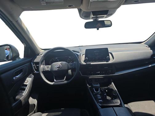 Gun Metallic 2025 Nissan Rogue SV