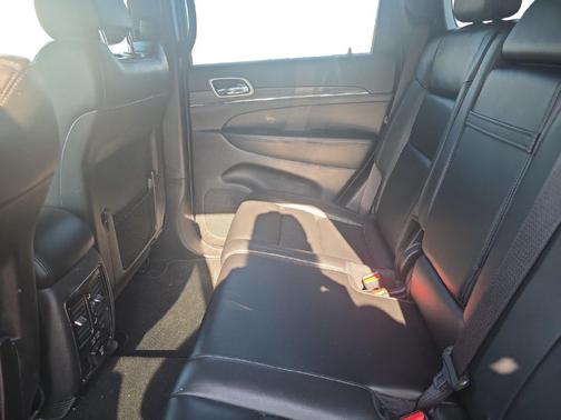 Diamond Black Crystal Pearlcoat 2021 Jeep Grand Cherokee Limited