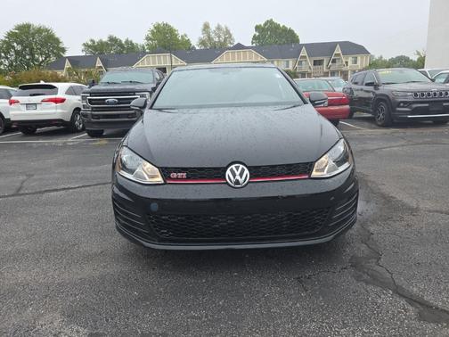 2017 Volkswagen Golf GTI 2.0T SE 4-Door