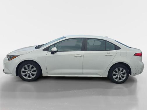 Ice 2023 Toyota Corolla LE