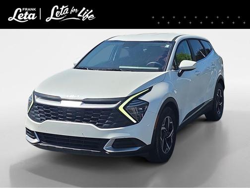 Snow White Pearl 2024 Kia Sportage LX