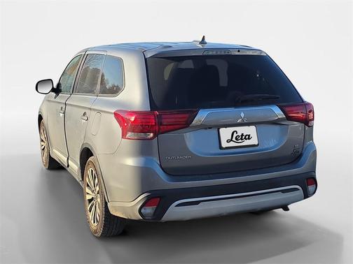 2020 Mitsubishi Outlander SE