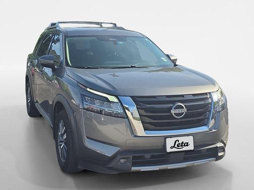Gun Metallic 2022 Nissan Pathfinder SL 2WD