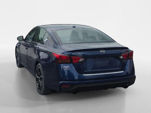 Deep Blue Pearl 2023 Nissan Altima SR FWD