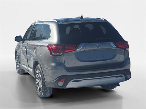 2020 Mitsubishi Outlander SE