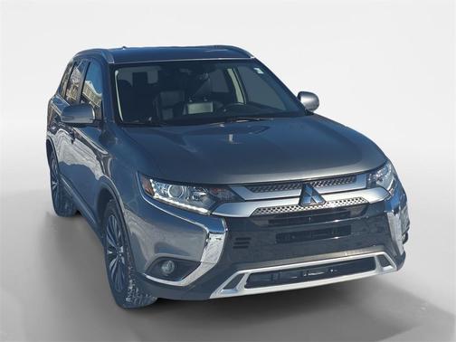 2020 Mitsubishi Outlander SE