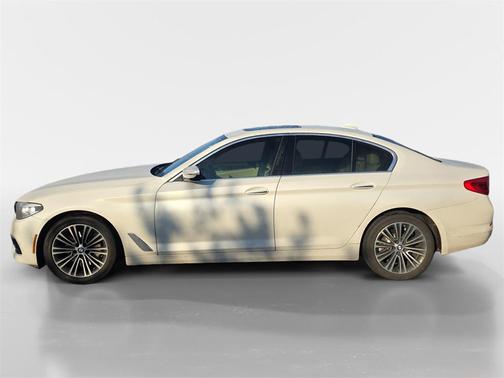 2018 BMW 530 530i