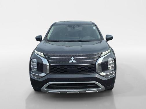 Graphite Gray 2024 Mitsubishi Outlander SE 2.5 S-AWC