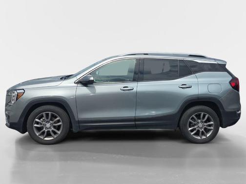 Sterling Metallic 2024 GMC Terrain SLT