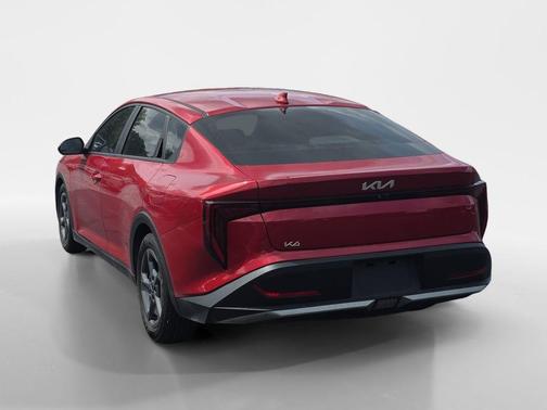 Currant Red 2025 Kia K4 LXS