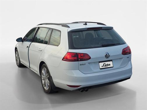 2015 Volkswagen Golf SportWagen TDI SE 4-Door