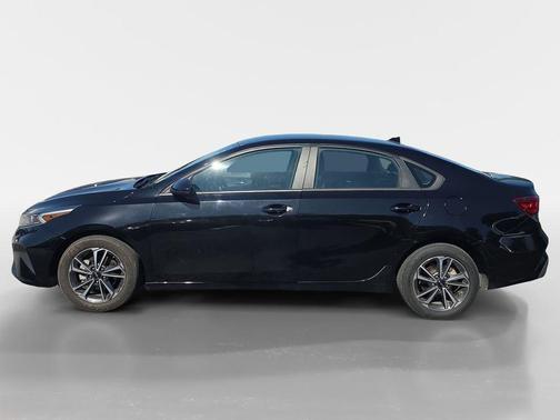 Aurora Black 2023 Kia Forte LXS