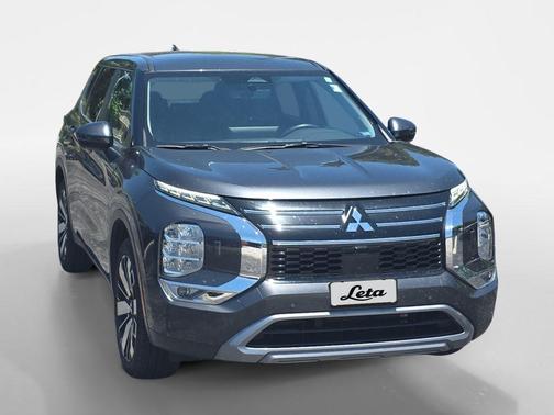 Graphite Gray 2025 Mitsubishi Outlander SE S-AWC