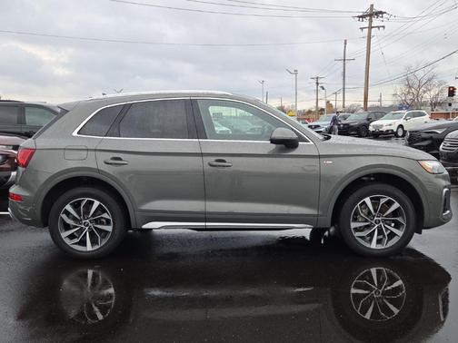 2023 Audi Q5 45 S line Prestige