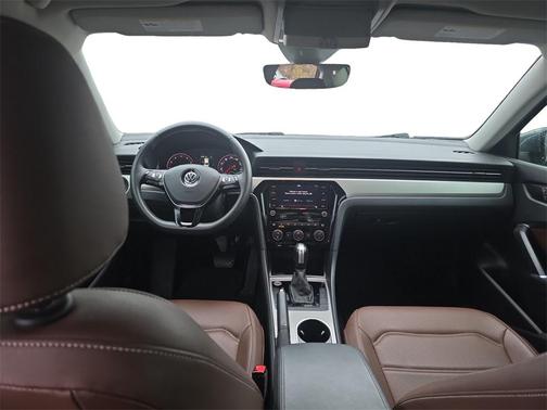 2022 Volkswagen Passat 2.0T SE