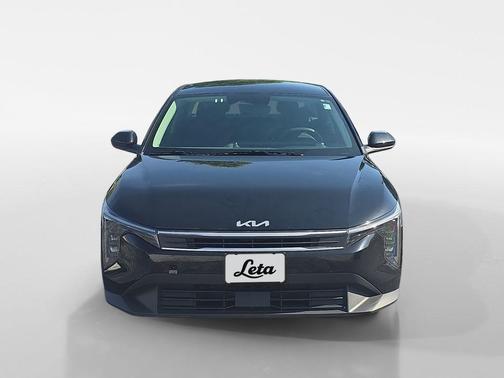 Aurora Black Pearl 2025 Kia K4 LXS