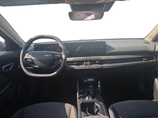 Aurora Black Pearl 2025 Kia K4 LXS