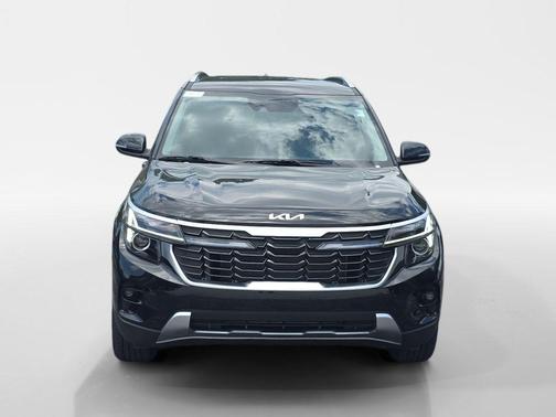 Fusion Black 2025 Kia Seltos S