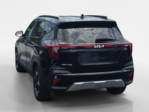 Fusion Black 2025 Kia Seltos S